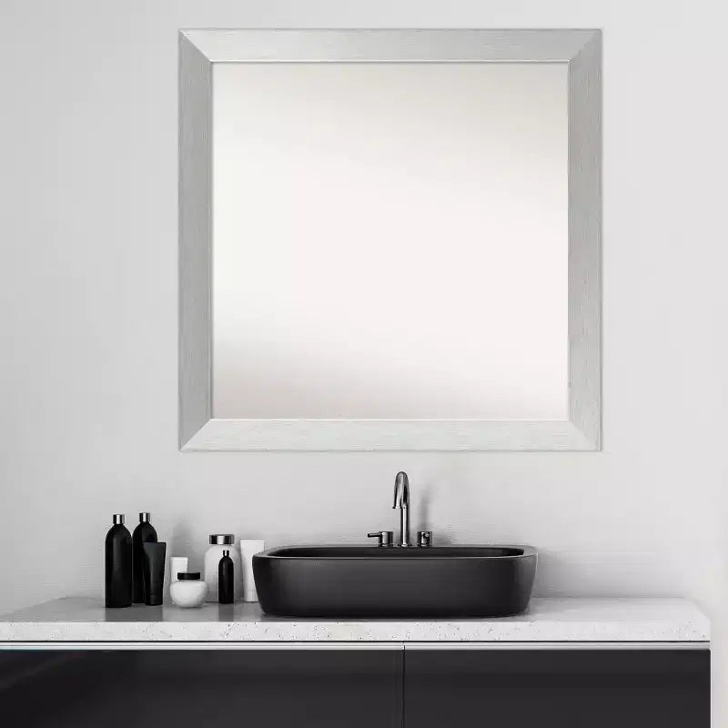 Specchio da bagno a parete in legno da 30" x 30" non smussato, argento sterling spazzolato