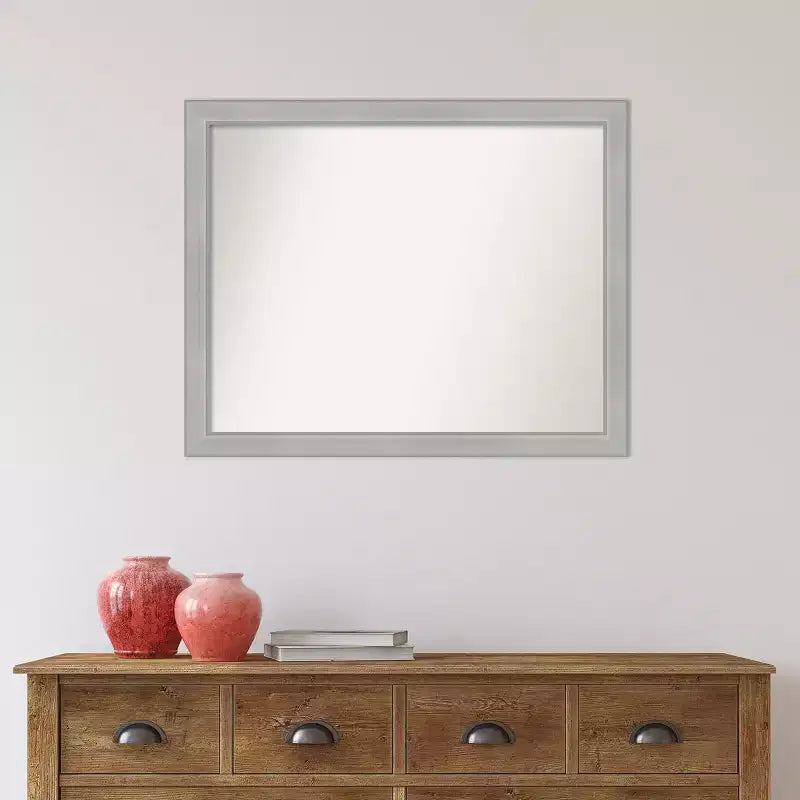 Specchio da parete stretto per bagno Vista in nickel spazzolato non bisellato 31" x 25": Rettangolare, Cornice in polistirene, Montaggio a parete