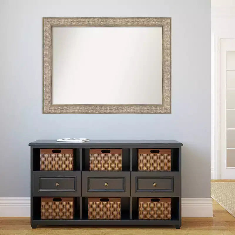 Specchio da parete in legno argentato con motivo a traliccio, senza bordi smussati, 44"x33": design moderno, ferramenta di montaggio inclusa