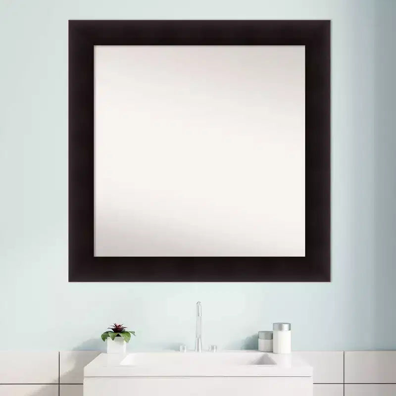 Specchio da parete per bagno in legno di espresso Portico 81 x 81 cm senza smussature: design quadrato moderno, montaggio a parete, include l'hardware