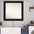 Specchio da parete per bagno in legno di espresso Portico 81 x 81 cm senza smussature: design quadrato moderno, montaggio a parete, include l'hardware