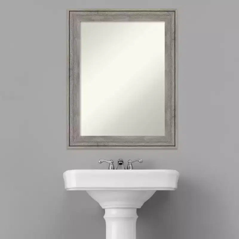 Specchio da Parete per Bagno 23" x 29" in Legno Grigio Antico Regis, Senza Bordo Smussato