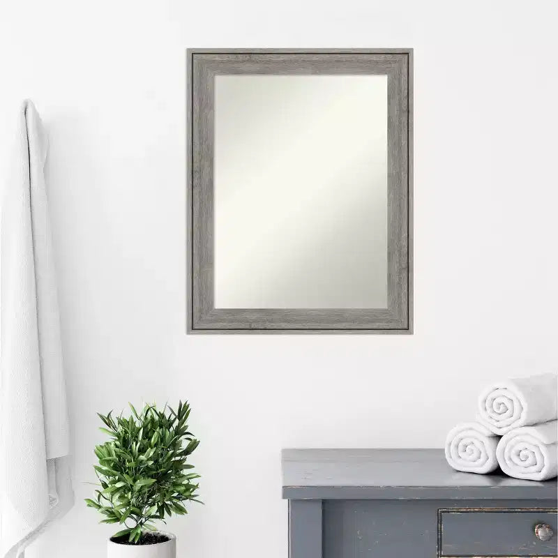 Specchio da Parete per Bagno 23" x 29" in Legno Grigio Antico Regis, Senza Bordo Smussato