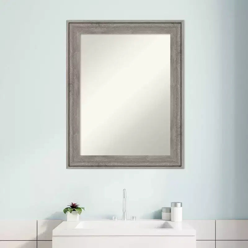 Specchio da Parete per Bagno 23" x 29" in Legno Grigio Antico Regis, Senza Bordo Smussato