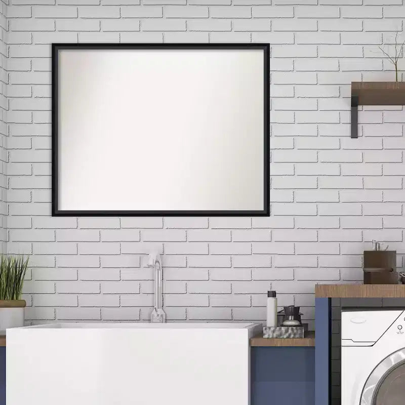 Specchio da parete per bagno Lucie Wood non smussato nero 29" x 23": Contemporaneo, da parete