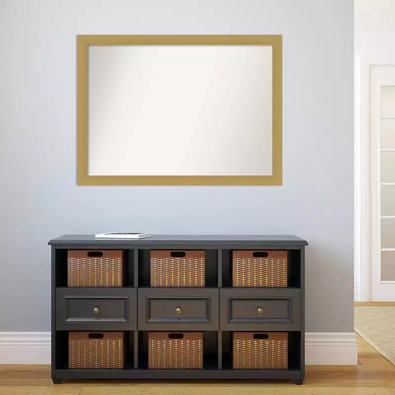 Specchio da parete per bagno Grace da 42" x 31" senza smussatura oro spazzolato: Rettangolare, cornice in polistirene, montato a parete