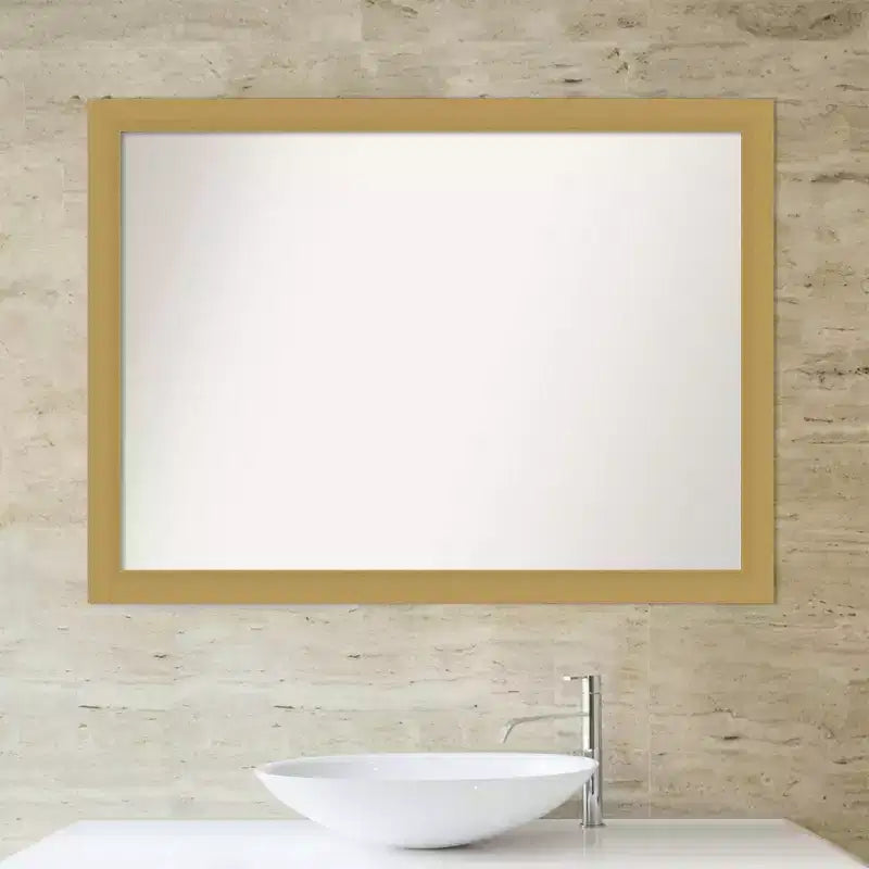 Specchio da parete per bagno Grace da 42" x 31" senza smussatura oro spazzolato: Rettangolare, cornice in polistirene, montato a parete