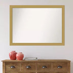 Specchio da parete per bagno Grace da 42" x 31" senza smussatura oro spazzolato: Rettangolare, cornice in polistirene, montato a parete