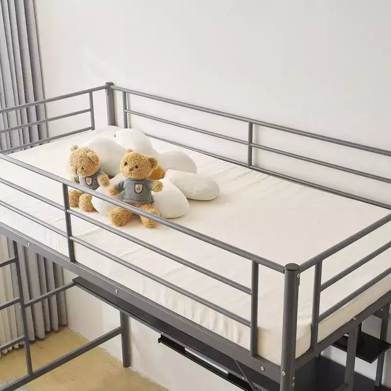 Letto a soppalco matrimoniale in metallo con scrivania e ripiani, 2 scale incorporate