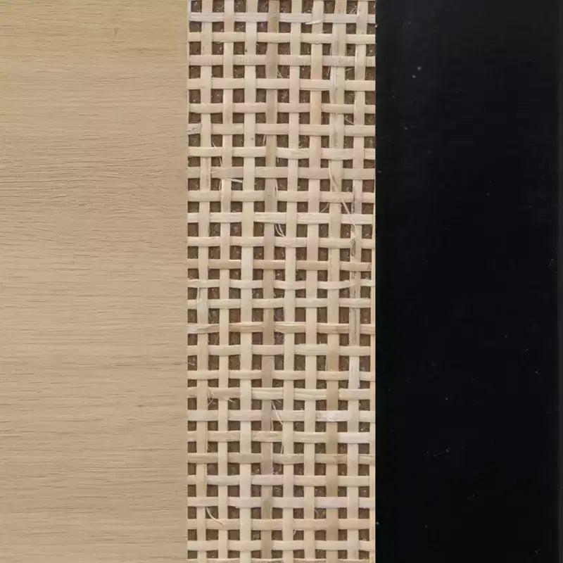 Cassettiera a 3 cassetti Andrew con accenti in rattan naturale e gambe in metallo: Fascino bohémien, ampio spazio di archiviazione