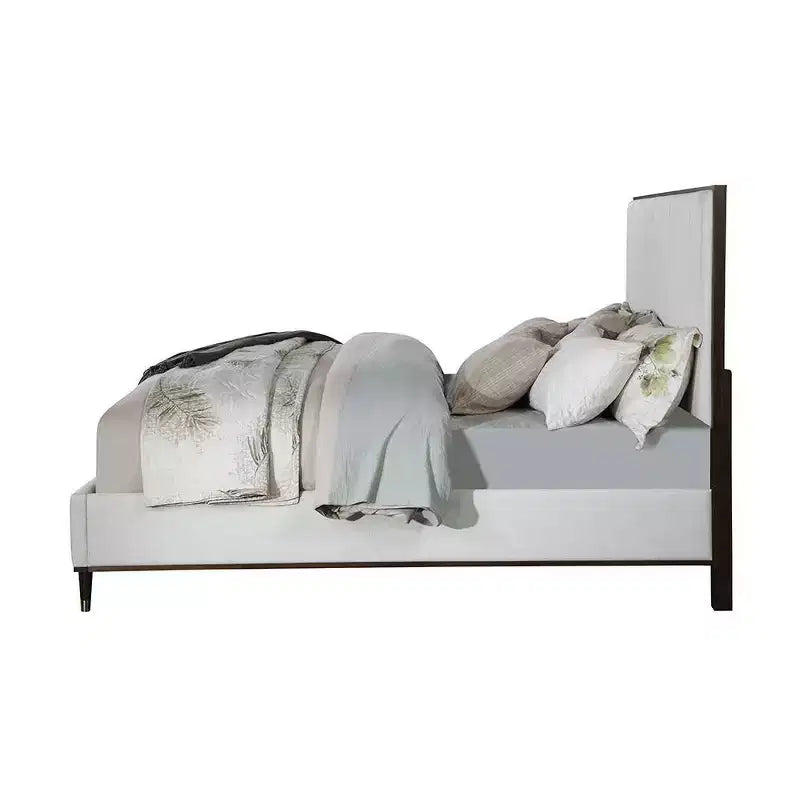 Letto Queen 163,20 cm Carena in Tessuto Grigio Chiaro con Finitura Bianco Marrone: Testiera Imbottita, Struttura in Legno, Richiesto Box Spring
