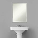 Specchio da parete per bagno Svelte Petite Bevel in legno
