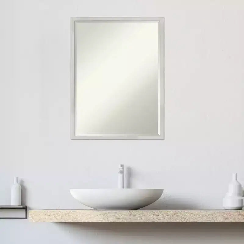 Specchio da parete per bagno Svelte Petite Bevel in legno