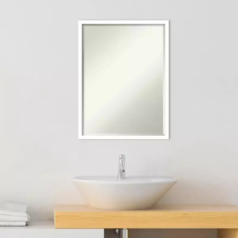 Specchio da parete per bagno Svelte Petite Bevel in legno
