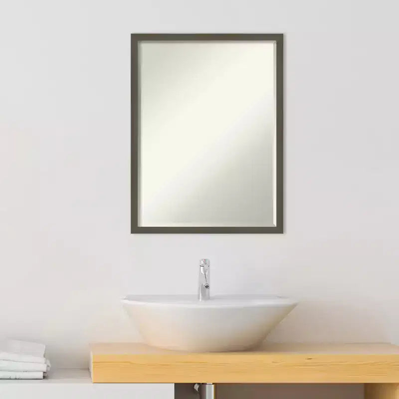 Specchio da parete per bagno Svelte Petite Bevel in legno