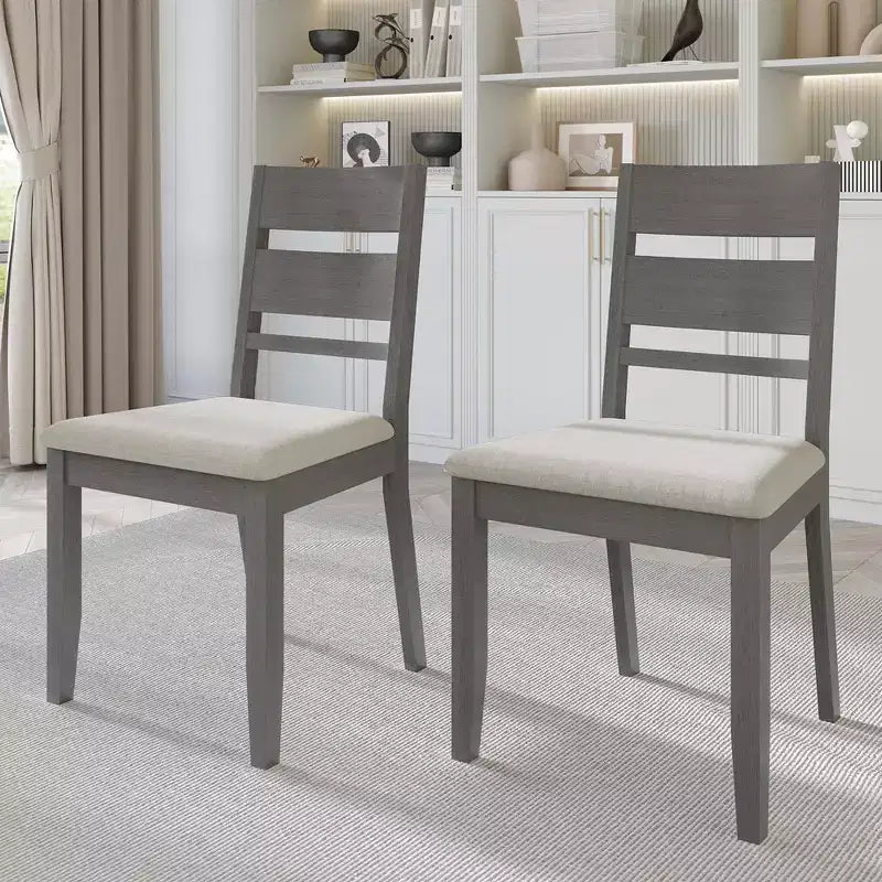 Sedia da pranzo in legno con rivestimento grigio caldo